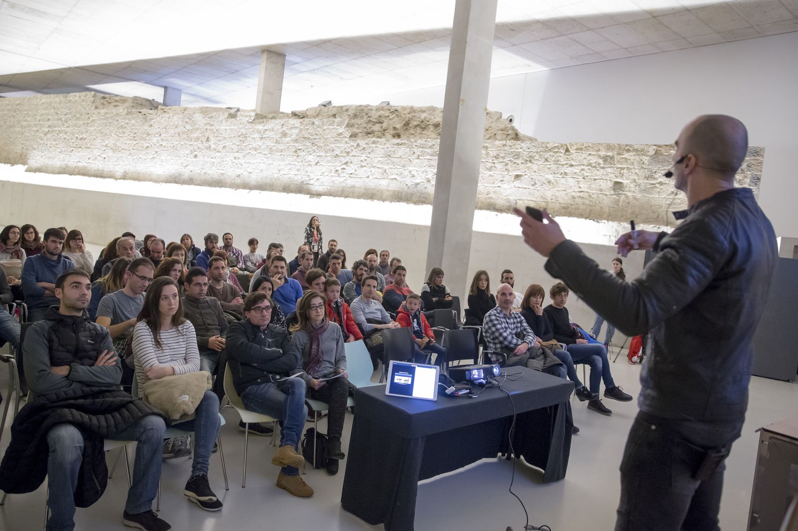 Charla Tú eres tu medicina, en el Baluarte - 25-03-2018